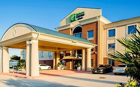 Holiday Inn Express & Suites Waller